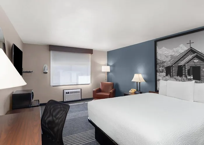 Super 8 By Wyndham Hole Motel Jackson