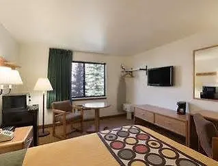 Motel Super 8 By Wyndham Hole