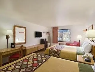 Motel Super 8 By Wyndham Hole